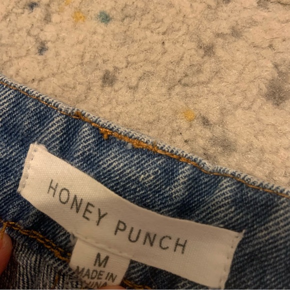 Honey Punch Denim Shorts with grommet detail—Size M - Picture 2 of 5